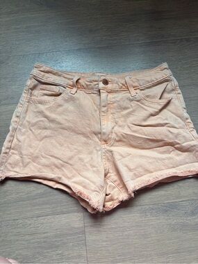 Universal Thread Peach Denim High-Rise Shorts